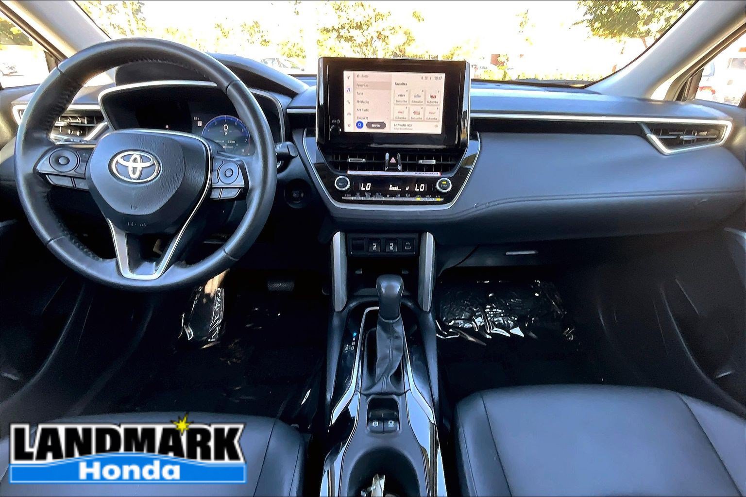 Used 2024 Toyota Corolla Cross XLE w/ Convenience Package AWD/4WD image 15
