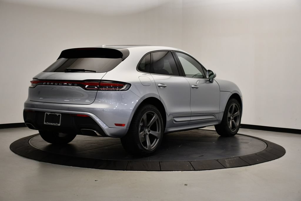 Certified 2026 Porsche Macan AWD/4WD image 7
