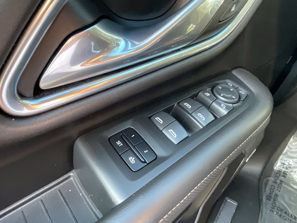Used 2022 GMC Yukon SLT w/ SLT Premium Package AWD/4WD image 14