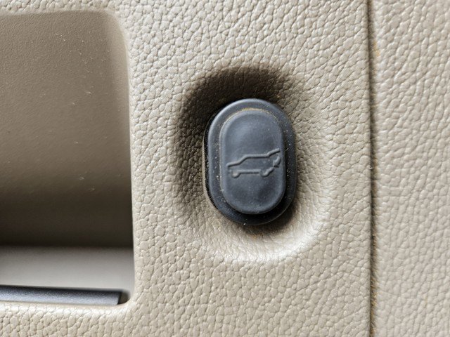 Used 2020 Chevrolet Tahoe Premier w/ Max Trailering Package image 31