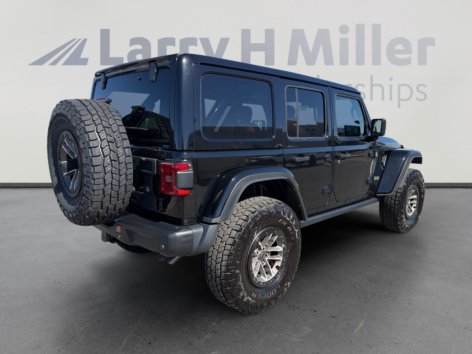 Used 2024 Jeep Wrangler Unlimited Rubicon 392 AWD/4WD image 5