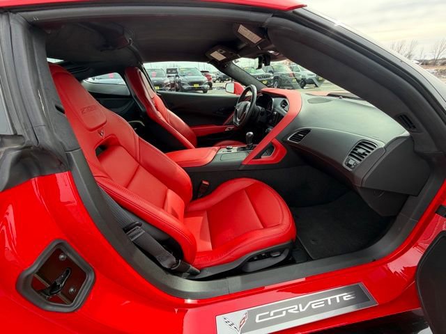 Used 2015 Chevrolet Corvette Z06 w/ 3LZ Preferred Equipment Group image 29