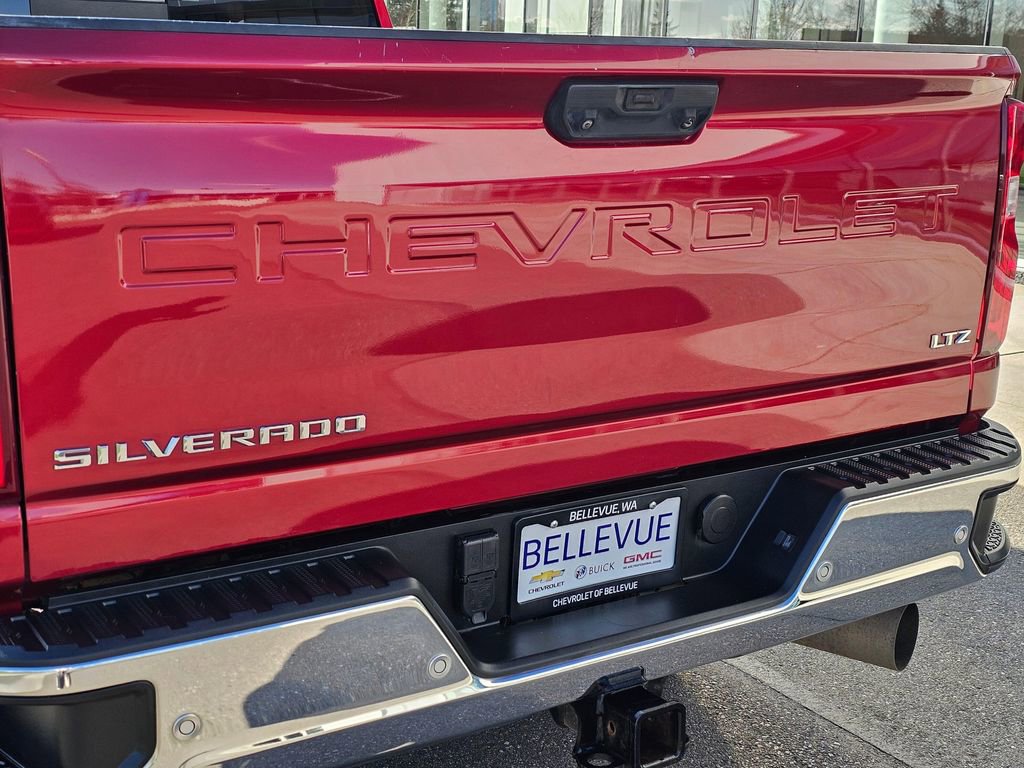 Used 2020 Chevrolet Silverado 2500 LTZ w/ LTZ Premium Package image 15
