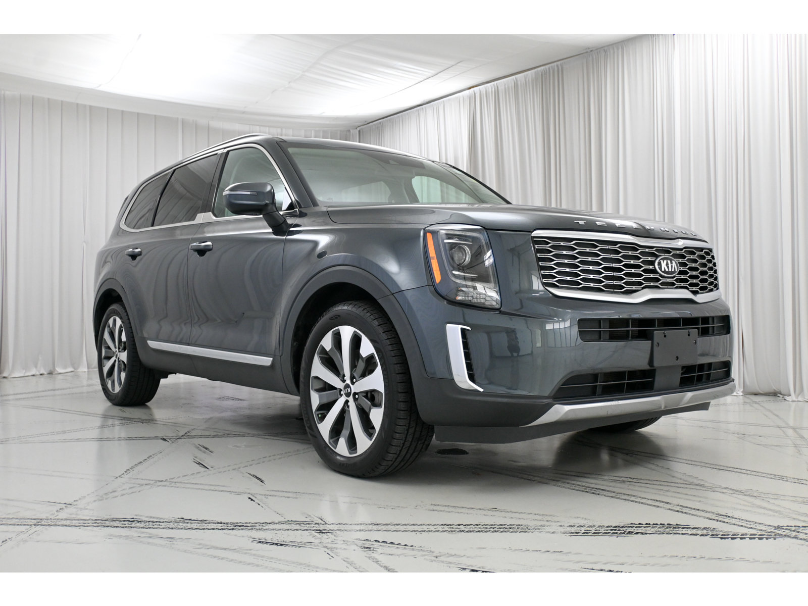 Used 2020 Kia Telluride S AWD/4WD image 2