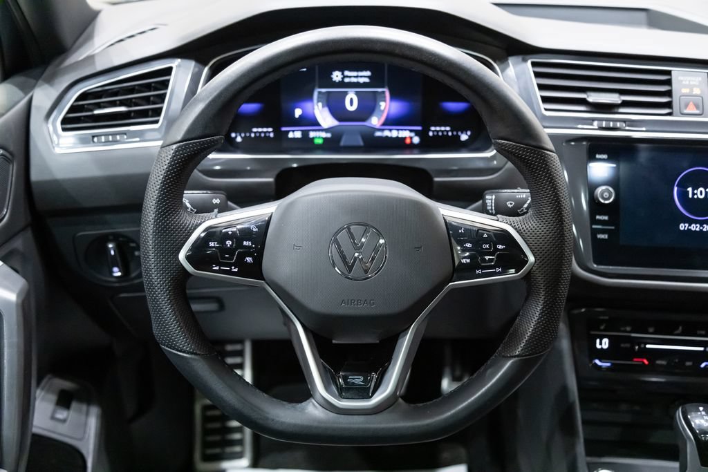 Certified 2024 Volkswagen Tiguan SE R-Line AWD/4WD image 15