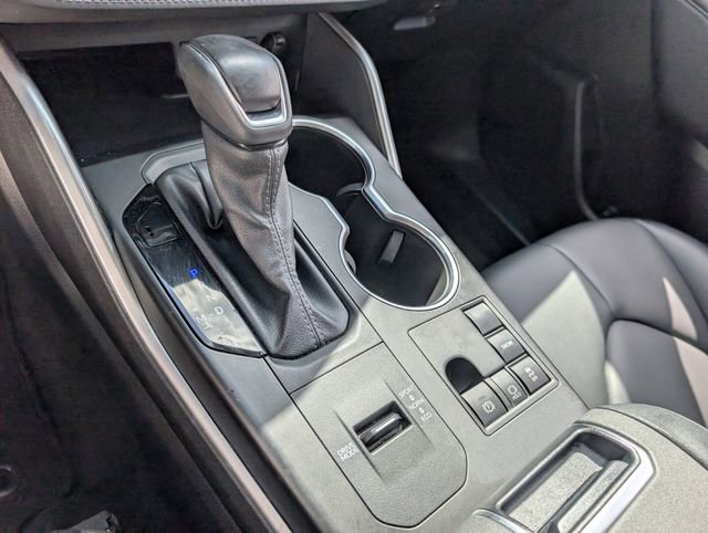 Used 2024 Toyota Highlander XLE image 31