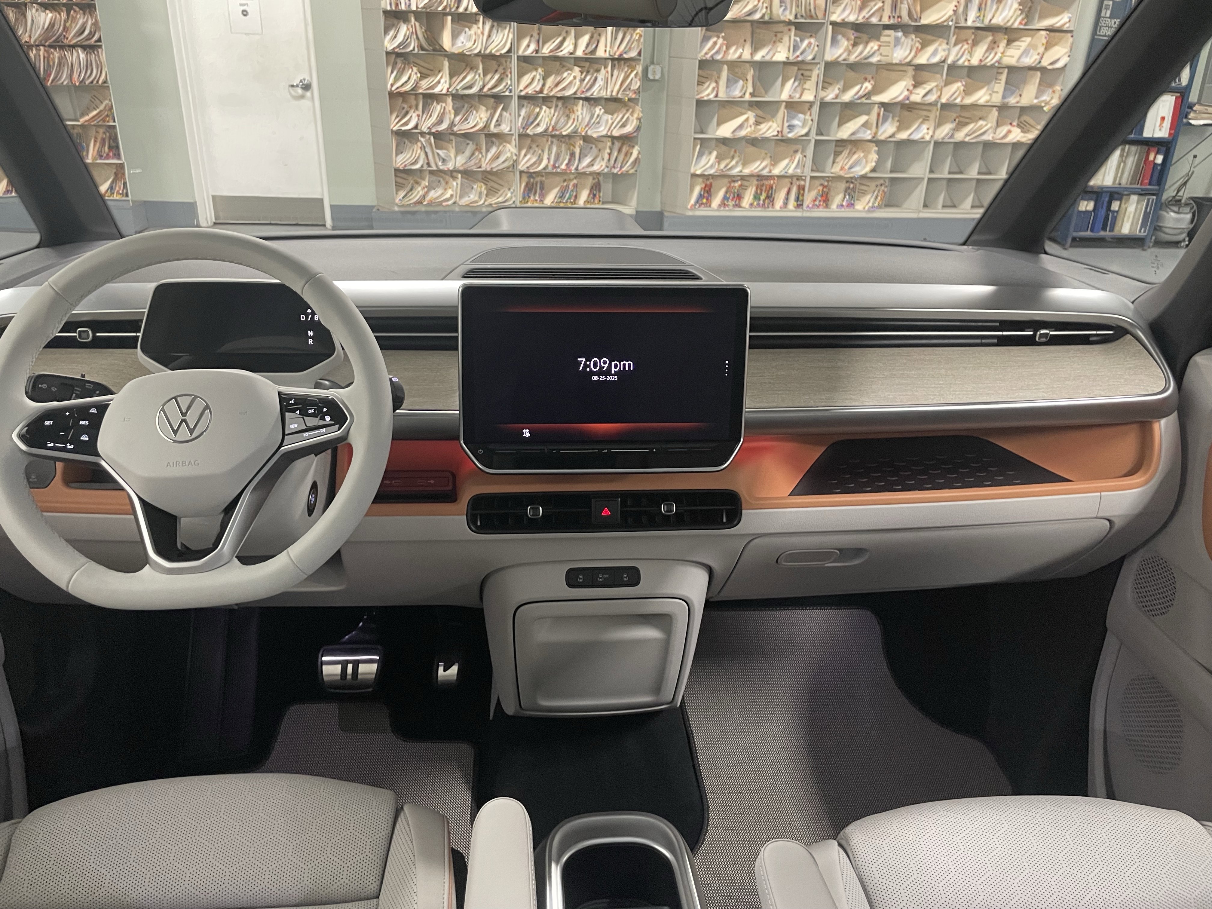 New 2025 Volkswagen ID. Buzz Pro S Plus image 18