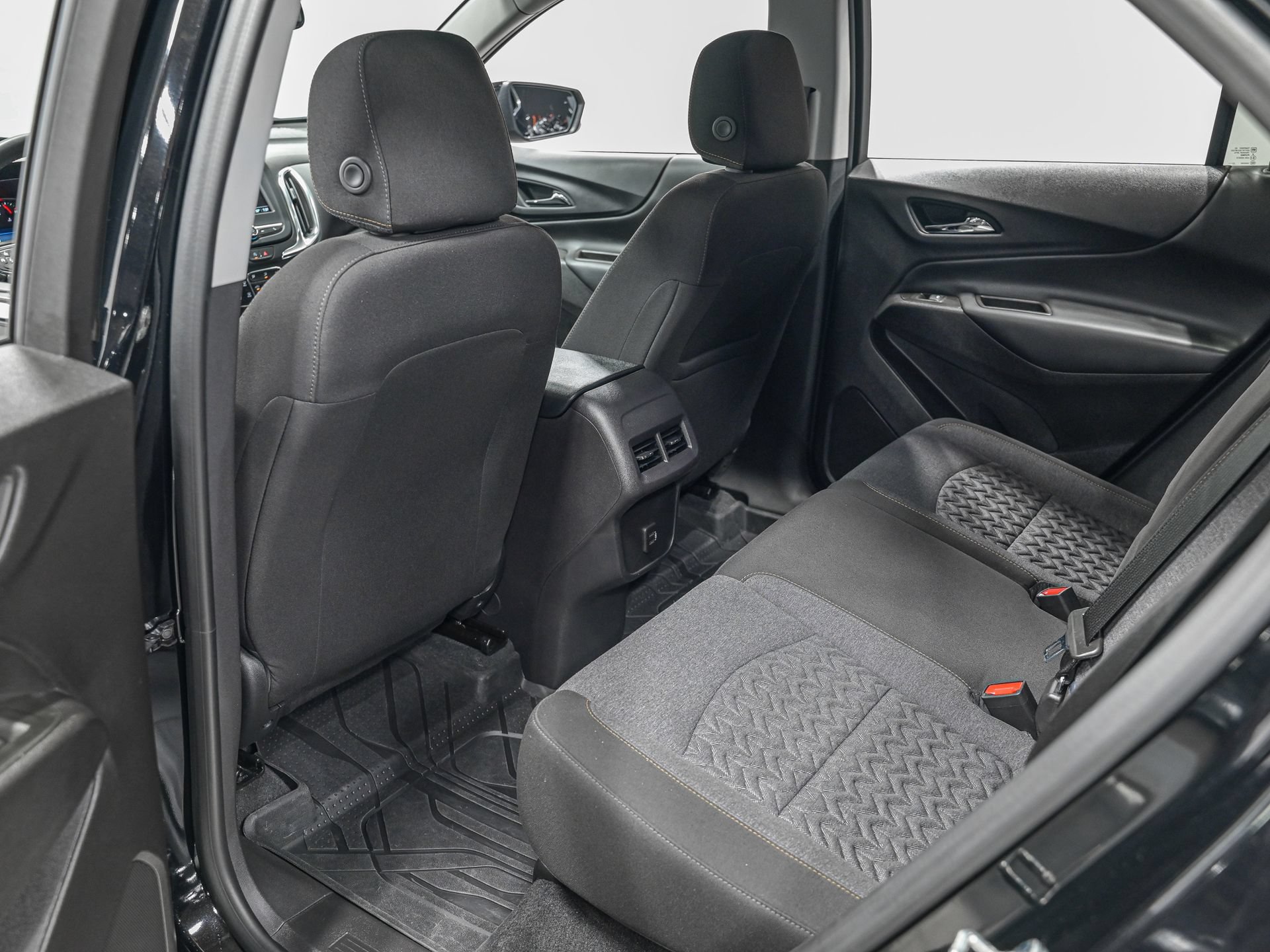 Used 2023 Chevrolet Equinox LT AWD/4WD image 27