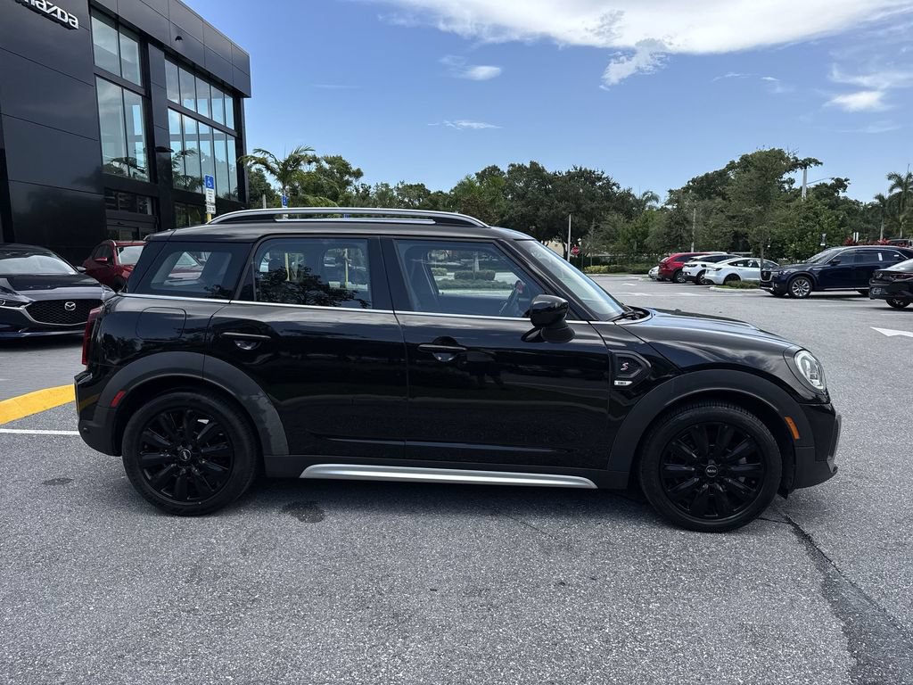 Used 2022 MINI Cooper Countryman S w/ Premium Package FWD image 5