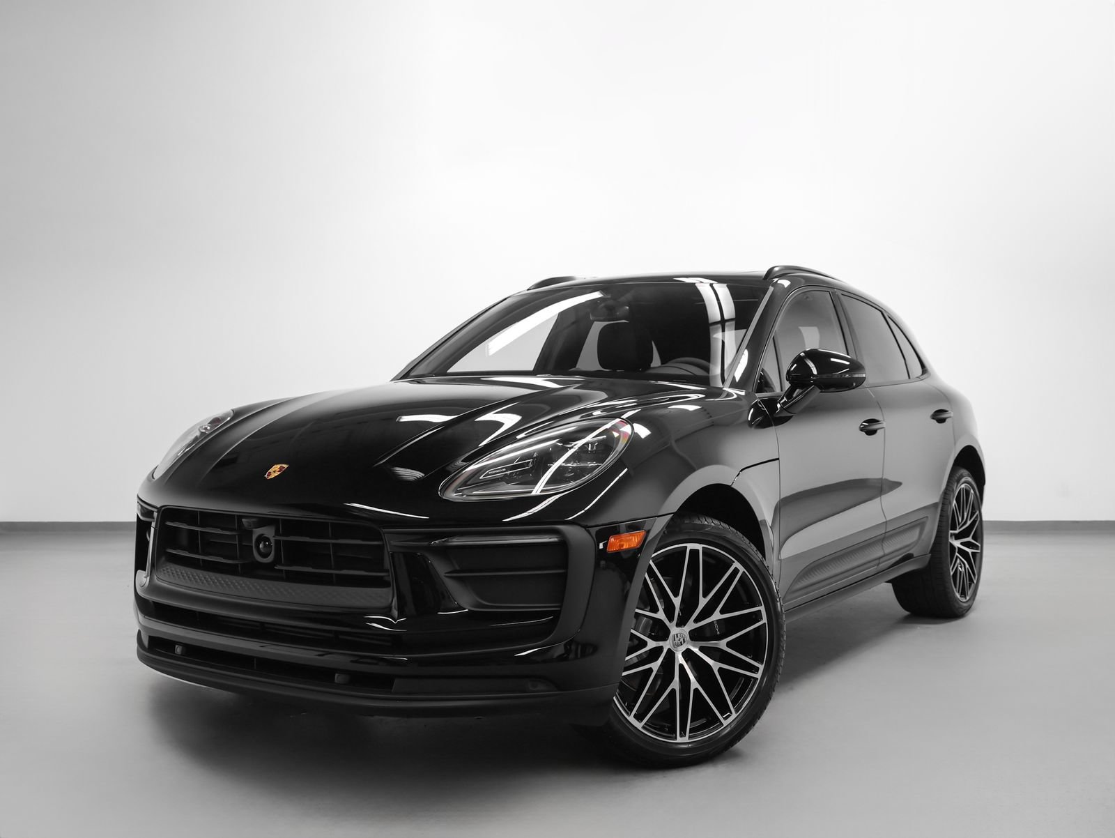 New 2026 Porsche Macan AWD/4WD image 6