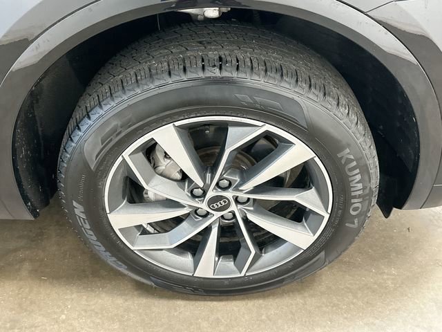Used 2024 Audi Q5 2.0T Premium w/ Convenience Package AWD/4WD image 5