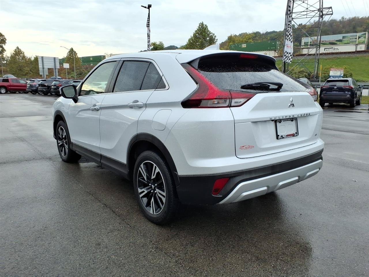 Used 2025 Mitsubishi Eclipse Cross SE AWD/4WD image 3