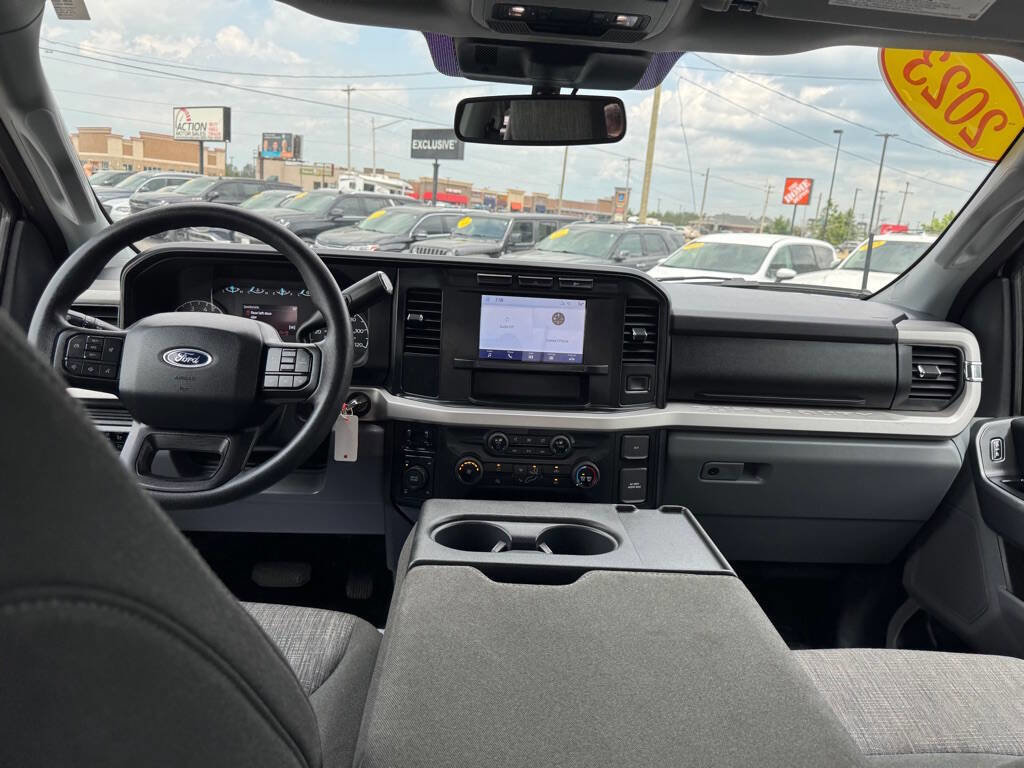Used 2023 Ford F250 XLT image 41