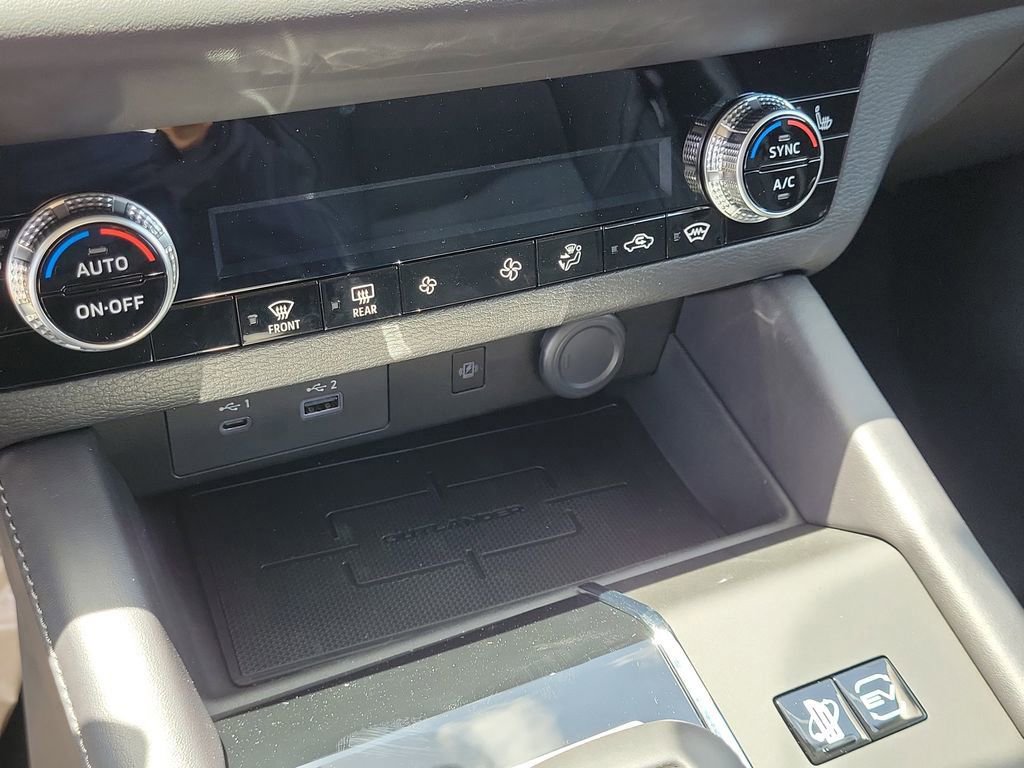 New 2025 Mitsubishi Outlander SE image 17