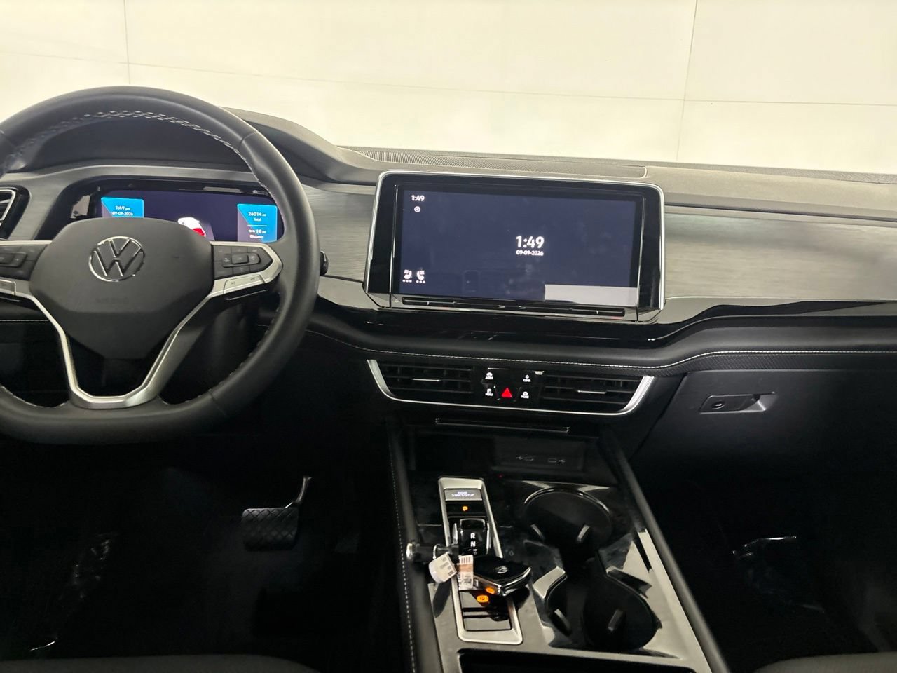 Used 2024 Volkswagen Atlas Cross Sport SE w/ Panoramic Sunroof Package FWD image 24