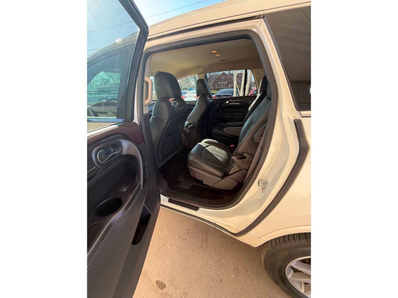 Used 2015 Buick Enclave Leather FWD image 13