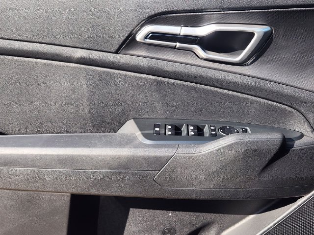 Certified 2026 Kia Sportage LX FWD image 24