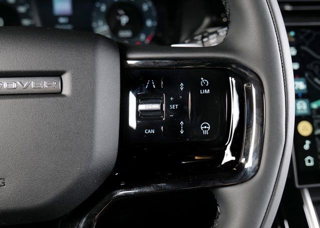 New 2026 Land Rover Range Rover Velar Dynamic SE image 18