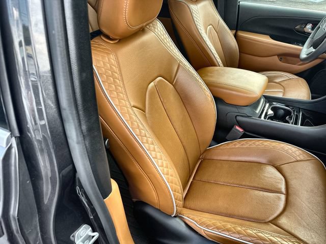 Used 2022 Chrysler Pacifica Pinnacle FWD image 28