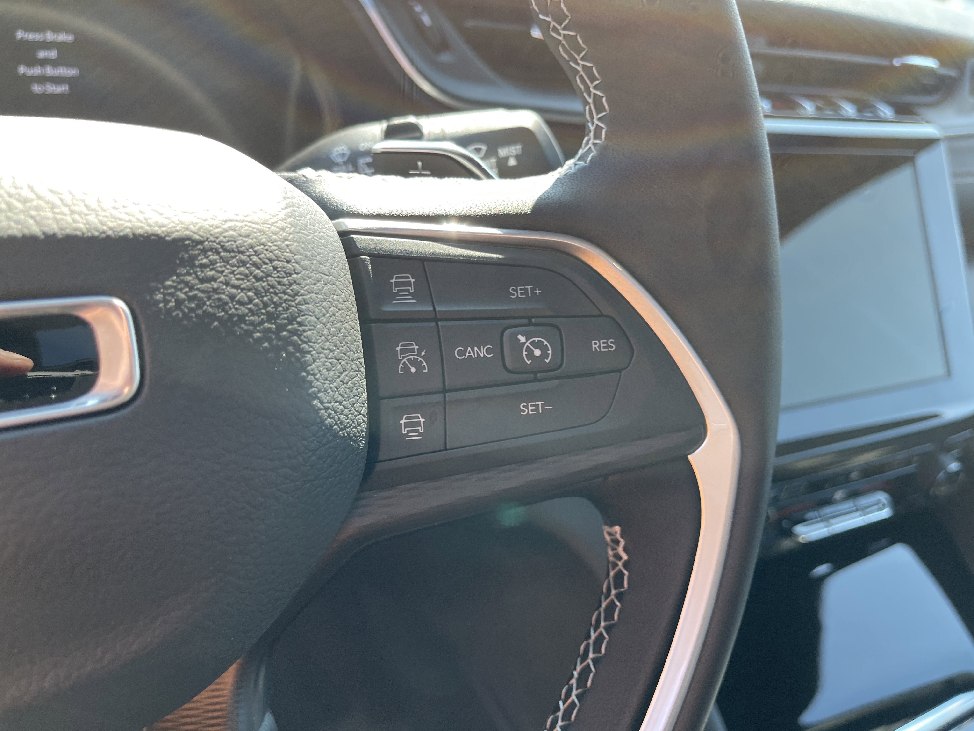 New 2025 Jeep Grand Cherokee L Altitude image 21