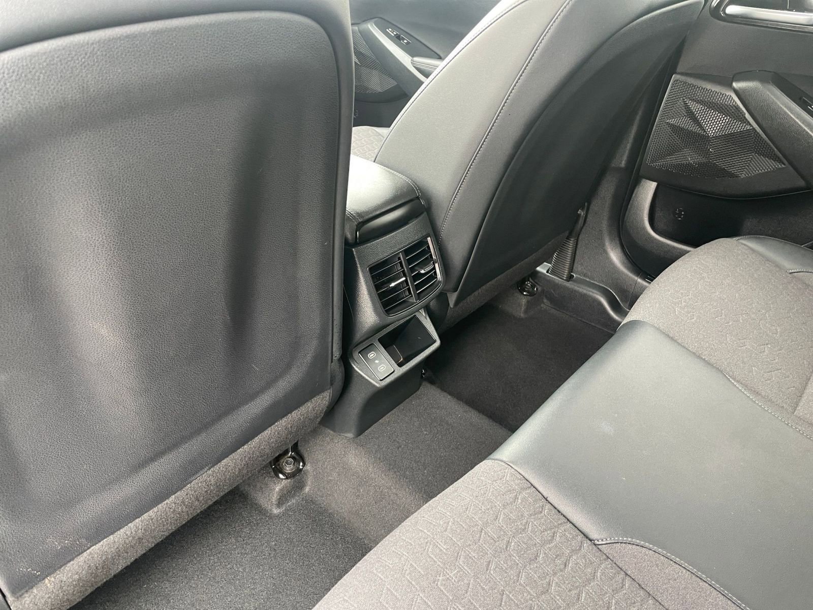 Used 2025 Kia Seltos S image 24