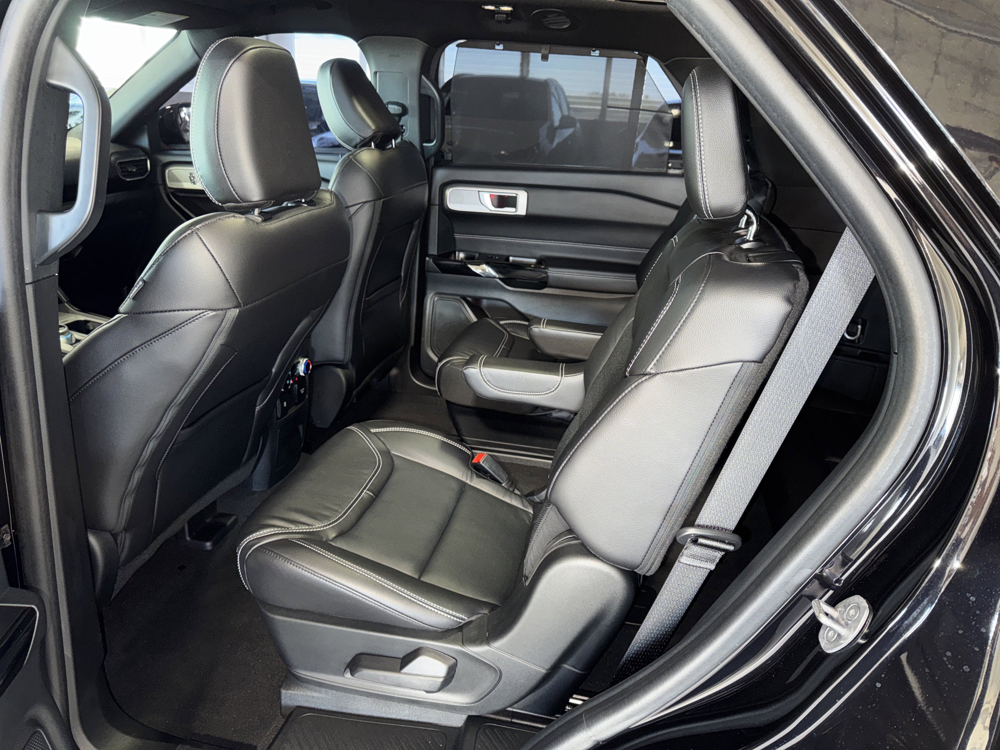 Used 2024 Ford Explorer ST w/ Equipment Group 401A image 16