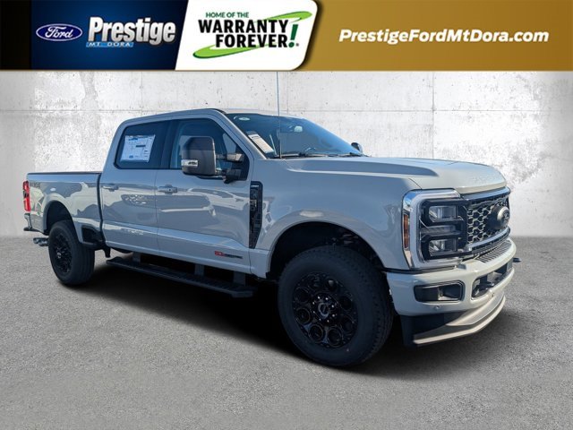New 2026 Ford F350 Lariat w/ Black Appearance Package