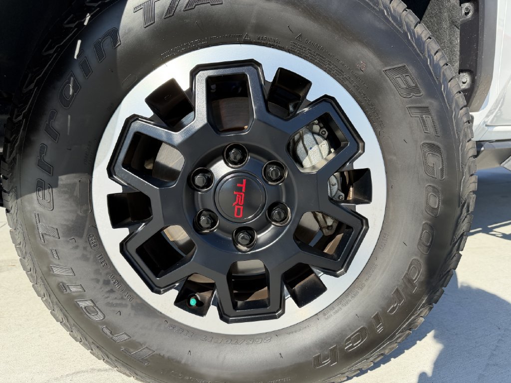 Used 2024 Toyota Tacoma TRD Off-Road AWD/4WD image 9