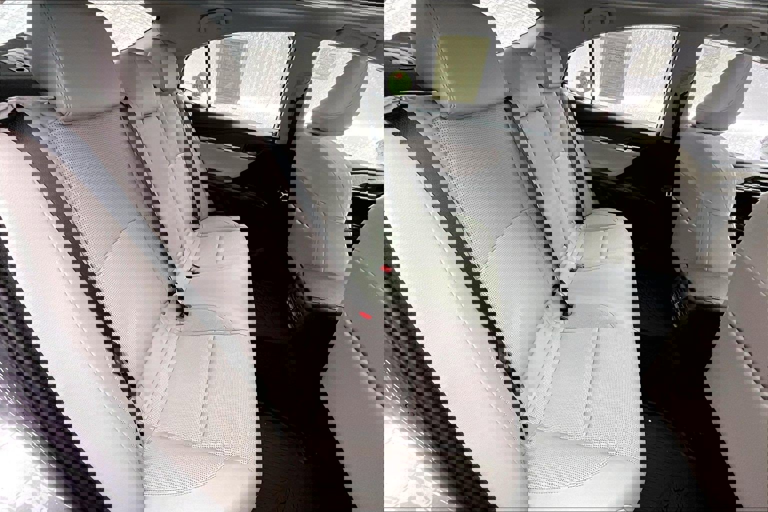 Used 2025 Toyota Camry XLE image 18