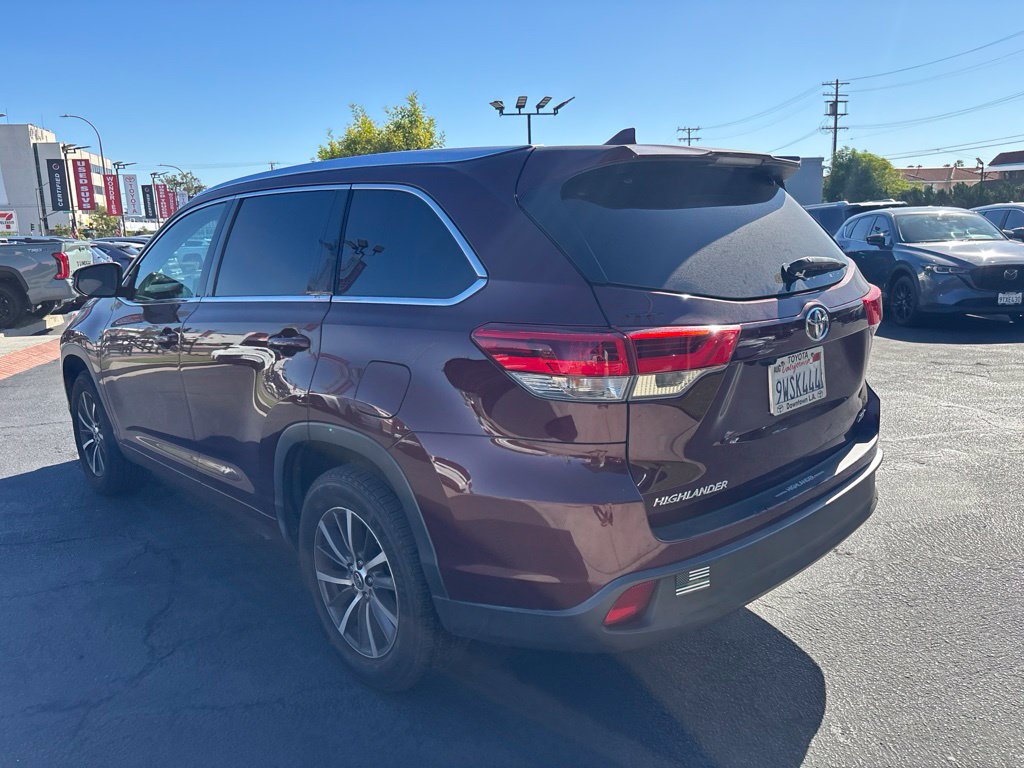 Used 2018 Toyota Highlander XLE FWD image 6