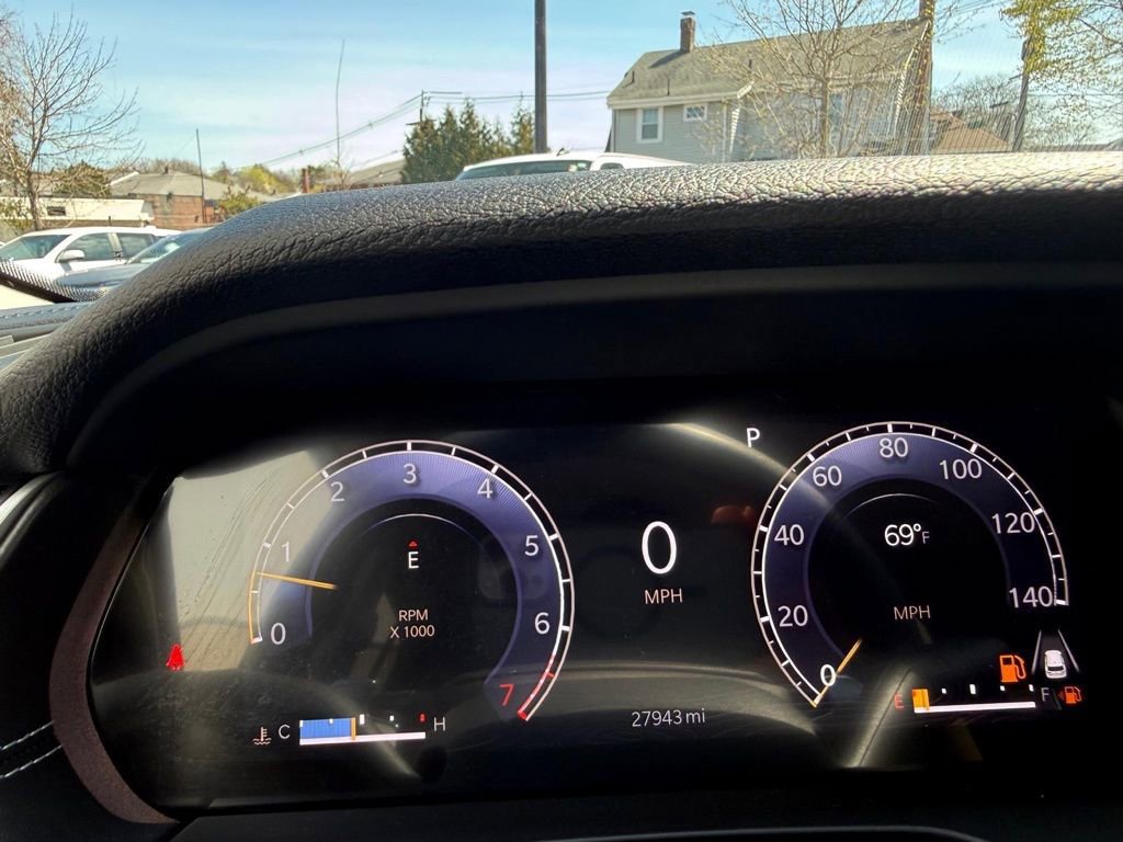 Used 2023 Jeep Grand Cherokee Laredo AWD/4WD image 25