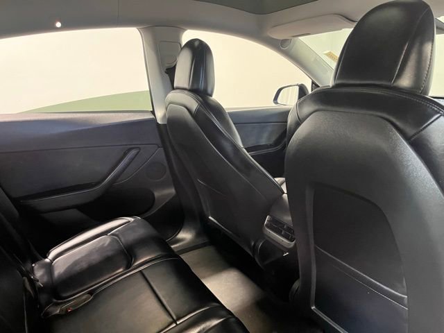 Used 2021 Tesla Model Y Long Range image 14