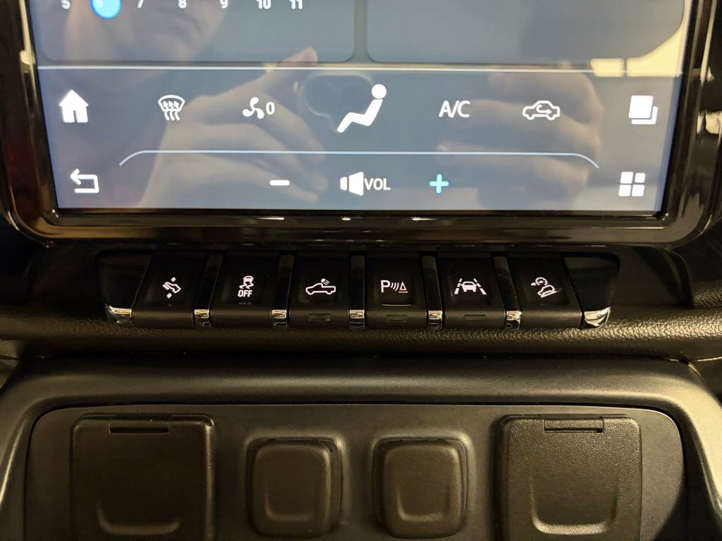 Used 2018 GMC Sierra 1500 Denali AWD/4WD image 33