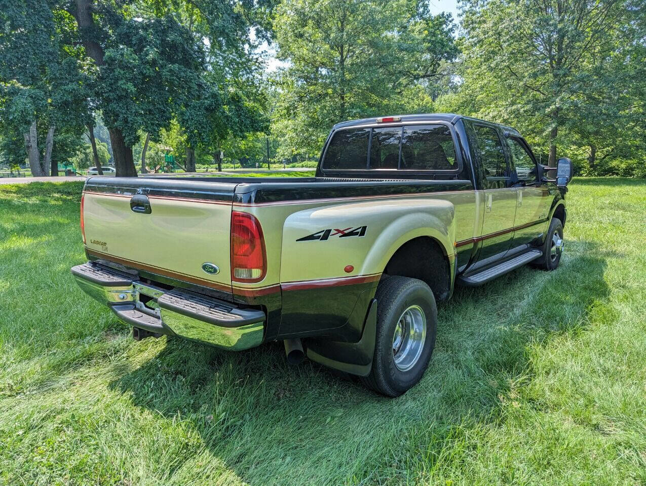 Used 2000 Ford F350 Lariat image 4