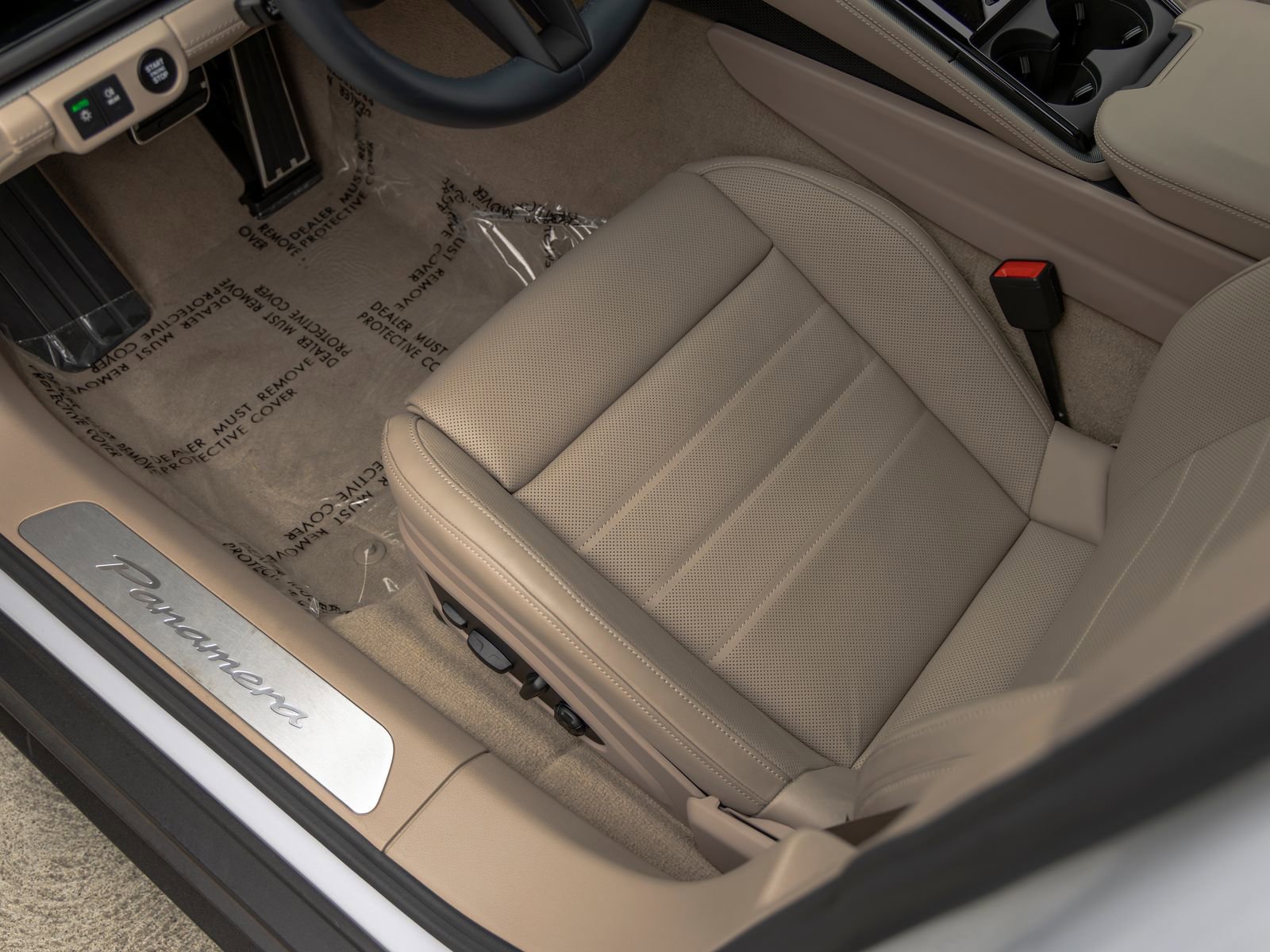 Certified 2025 Porsche Panamera image 26