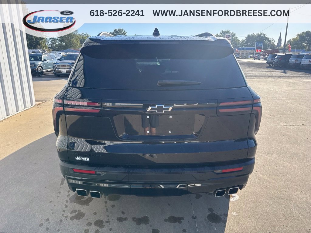 Used 2025 Chevrolet Traverse LT w/ Midnight/Sport Edition FWD image 6