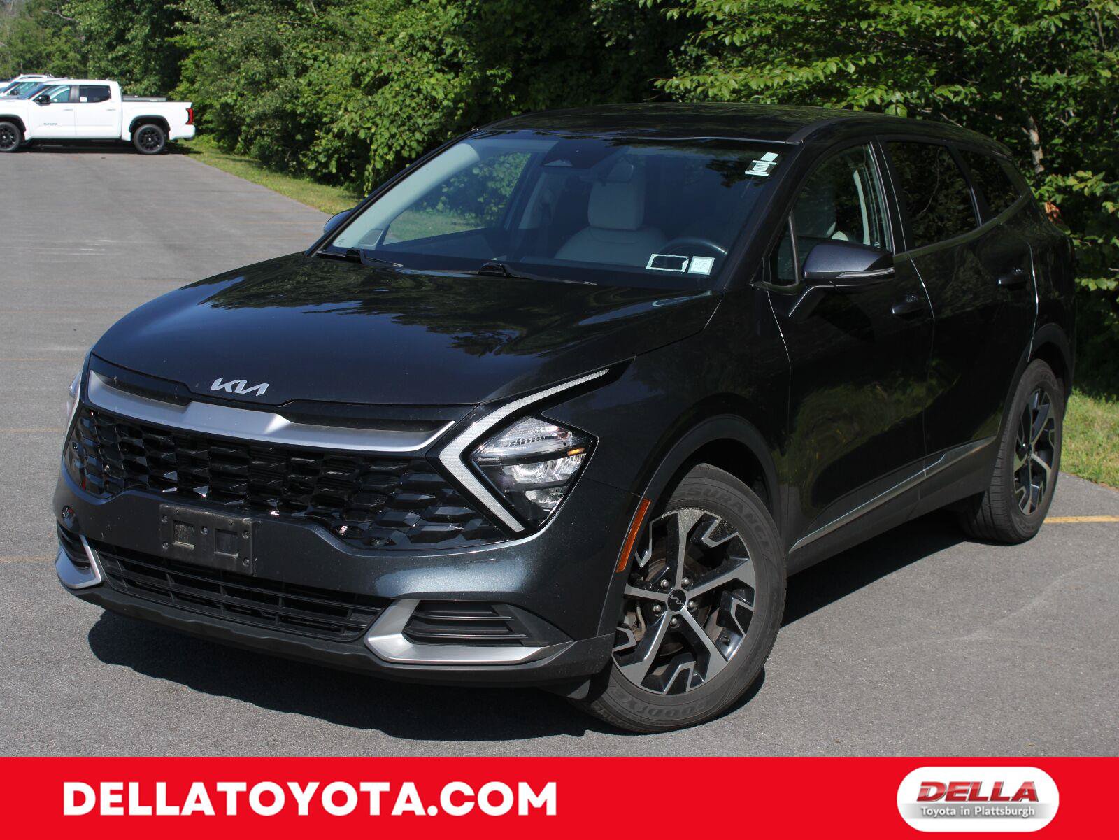 Used 2023 Kia Sportage EX FWD image 1