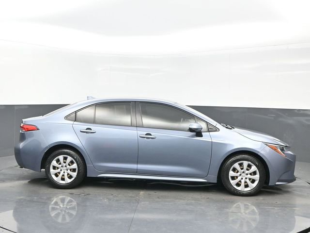 Used 2022 Toyota Corolla LE image 7