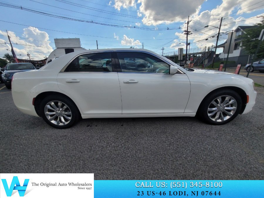 Used 2016 Chrysler 300 Limited AWD/4WD image 8