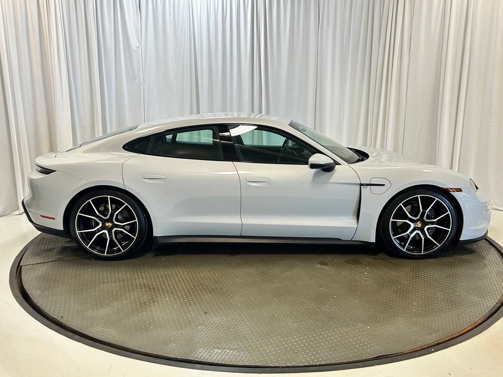 Certified 2025 Porsche Taycan AWD/4WD image 31