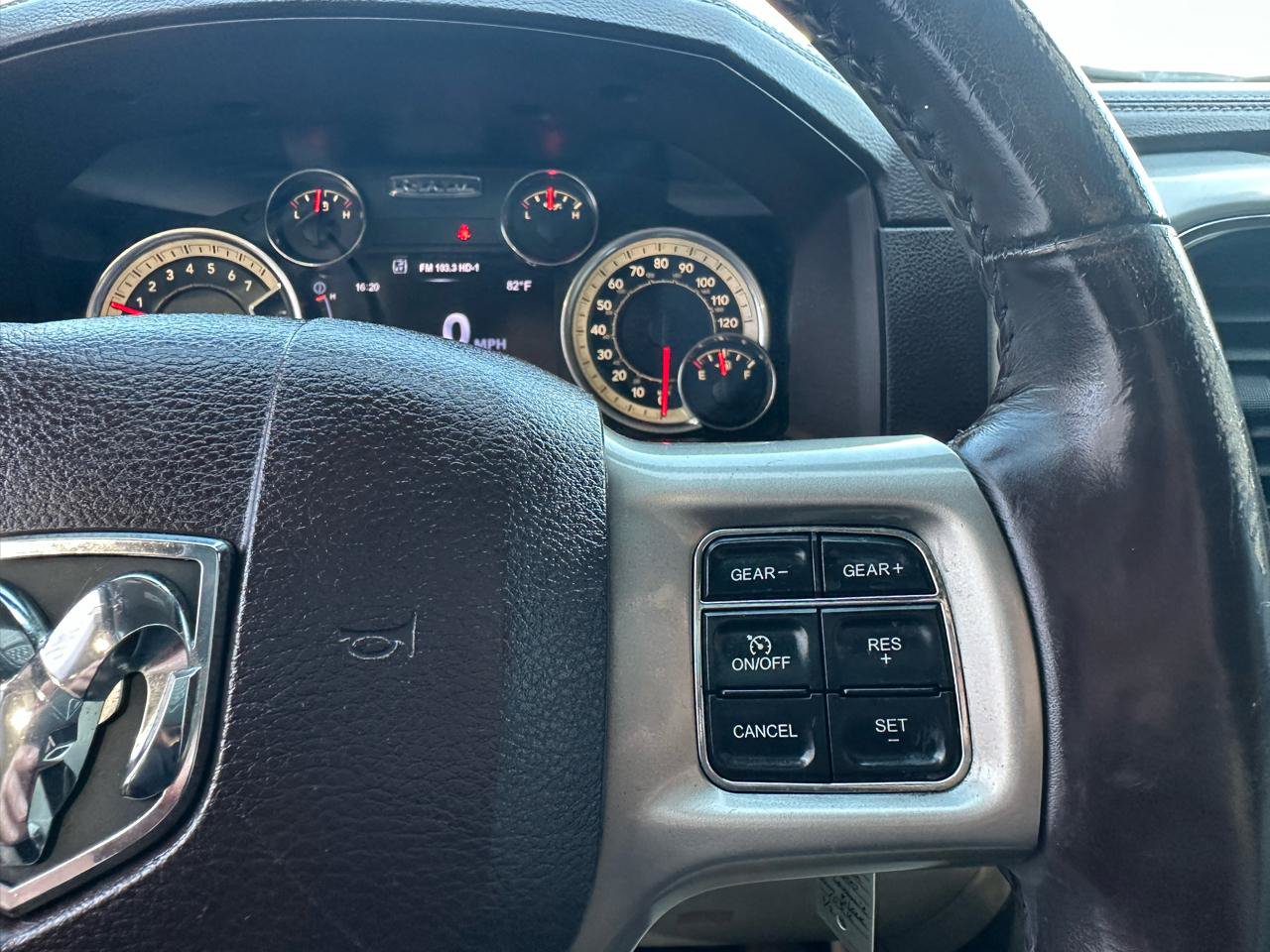 Used 2017 RAM 1500 Laramie RWD image 34