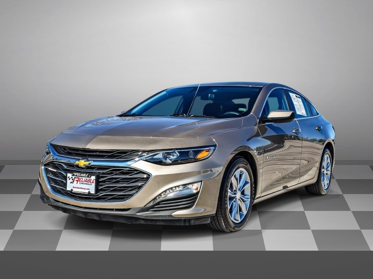 Certified 2025 Chevrolet Malibu LT FWD image 3