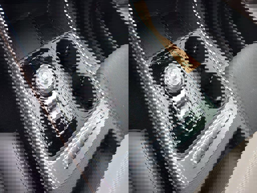 New 2026 Kia Carnival EX image 13