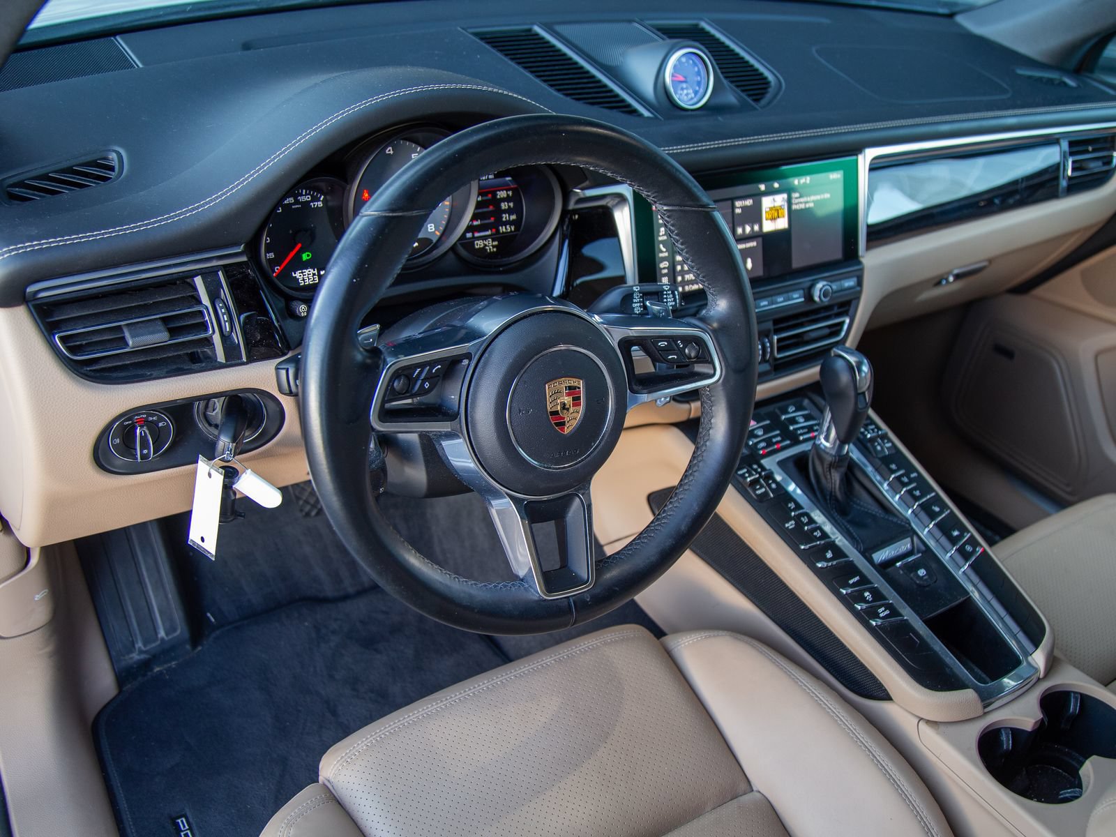 Certified 2020 Porsche Macan S AWD/4WD image 4