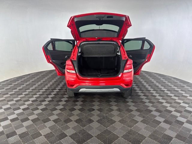 Used 2018 Chevrolet Trax LT w/ Sun & Sound Package AWD/4WD image 15
