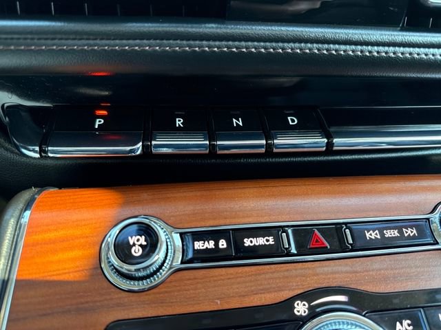 Used 2020 Lincoln Aviator Reserve w/ Equipment Group 201A image 34