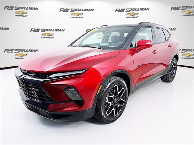 Used 2025 Chevrolet Blazer RS w/ Driver Confidence II Package image 3