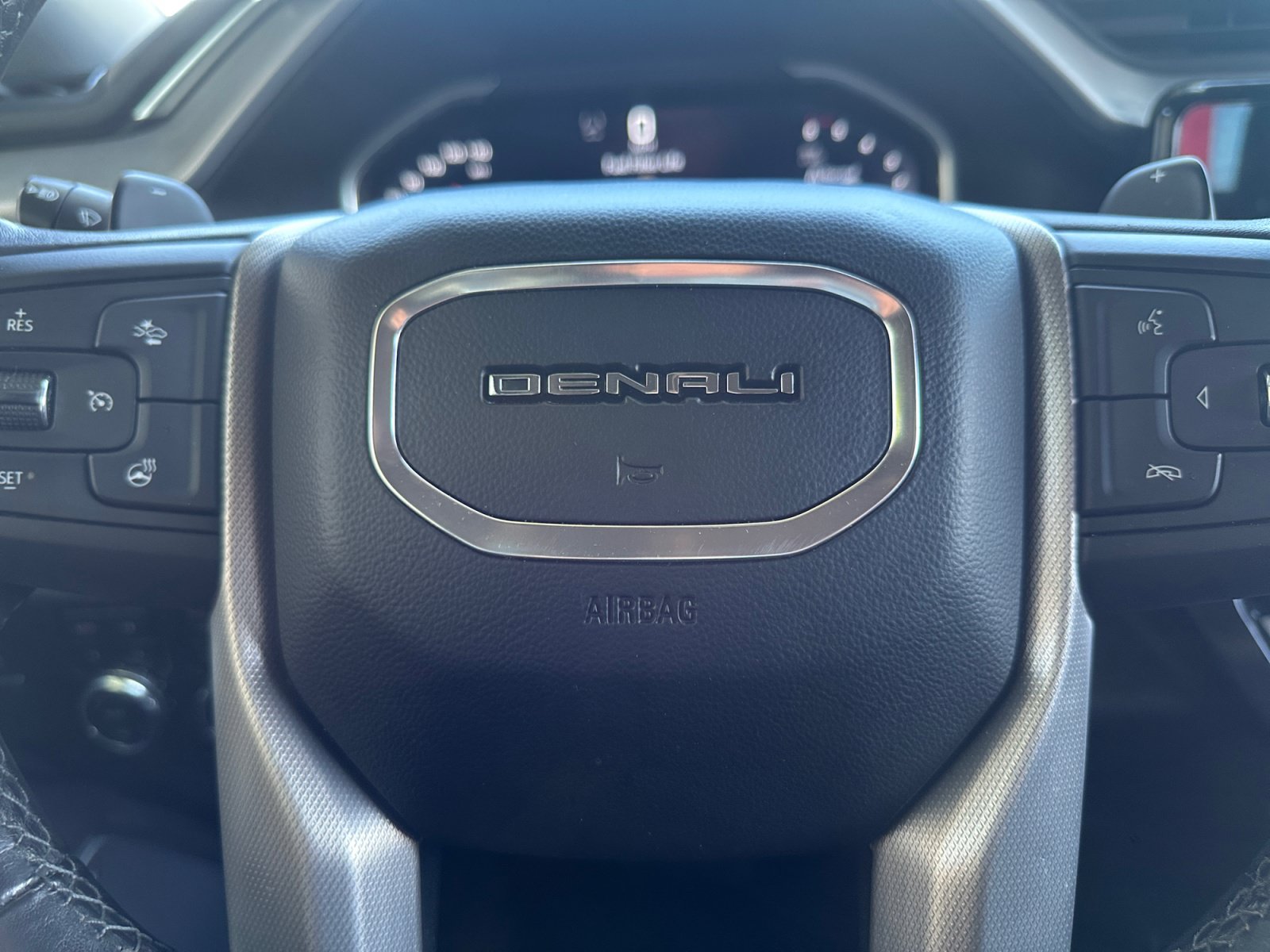 Used 2023 GMC Sierra 1500 Denali w/ Denali Reserve Package AWD/4WD image 25