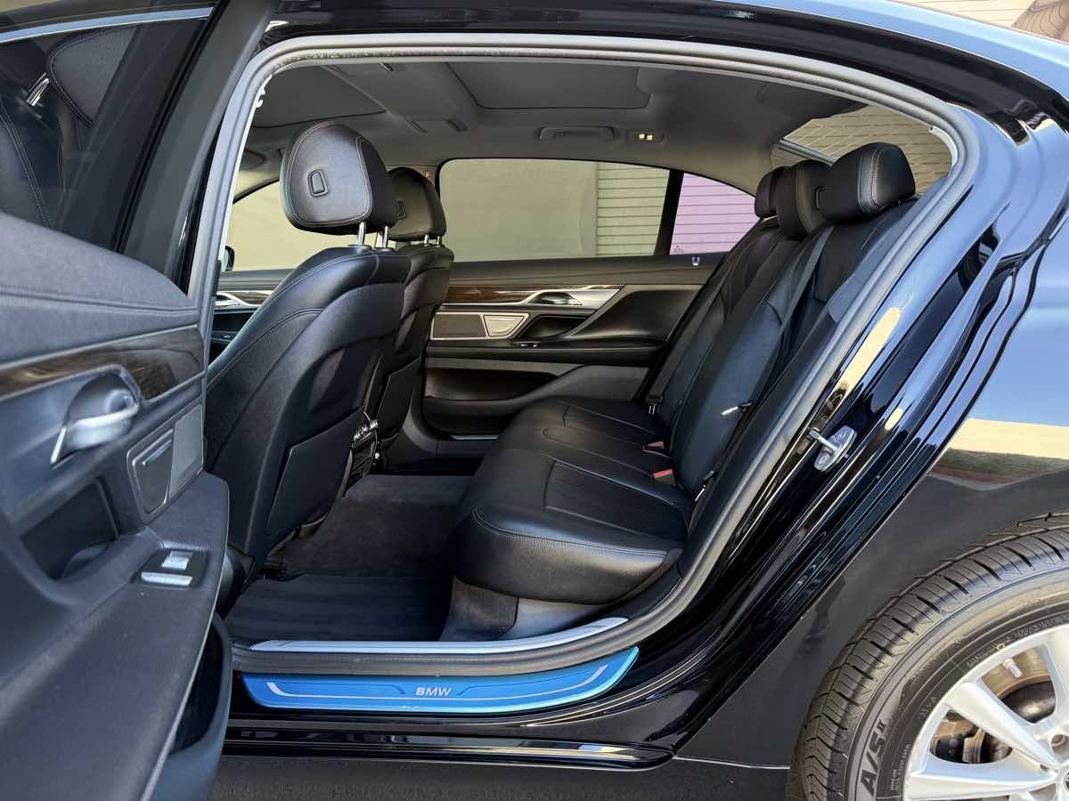 Used 2016 BMW 740i image 69