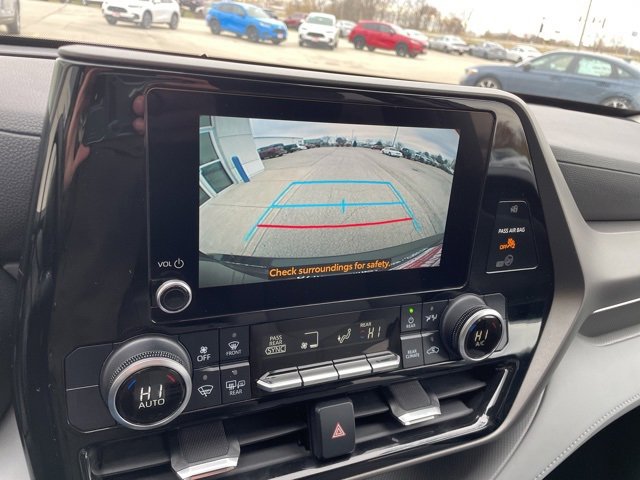 Used 2023 Toyota Highlander L image 20